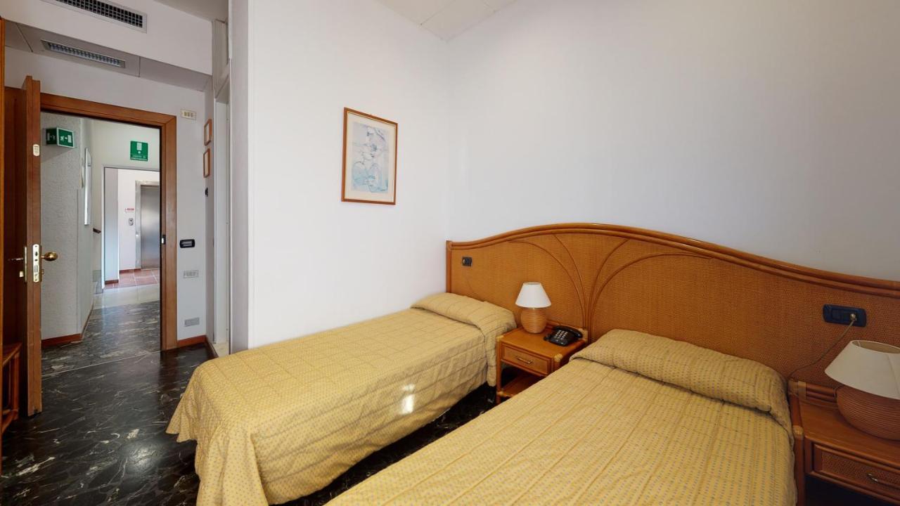 Hotel Zunino Spotorno Exterior photo