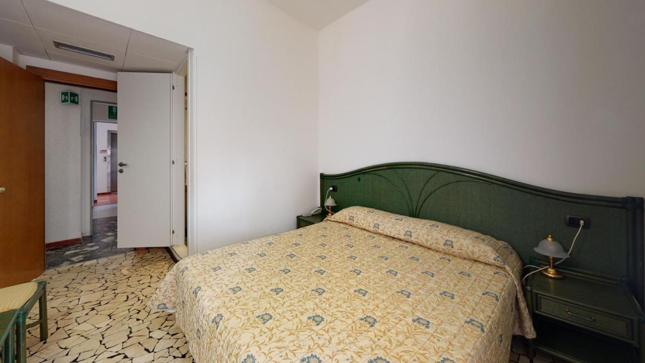 Hotel Zunino Spotorno Exterior photo